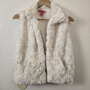 Fluffy Cream Collared Vest